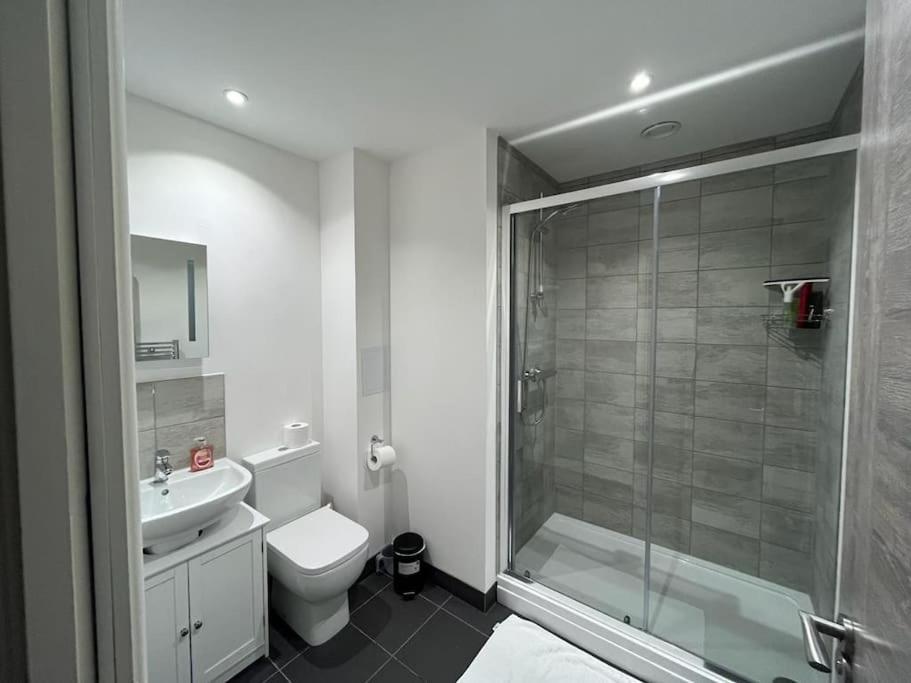 Bayard Luxe 2 Bedroom Penthouse Duplex Peterborough Dış mekan fotoğraf