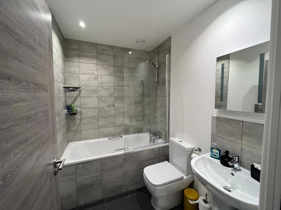 Bayard Luxe 2 Bedroom Penthouse Duplex Peterborough Dış mekan fotoğraf